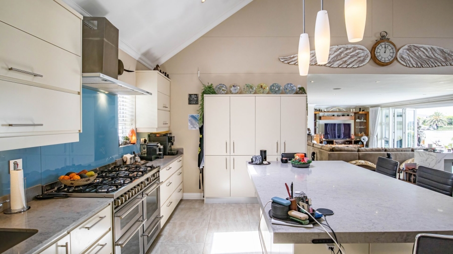 3 Bedroom Property for Sale in Lake Michelle Western Cape